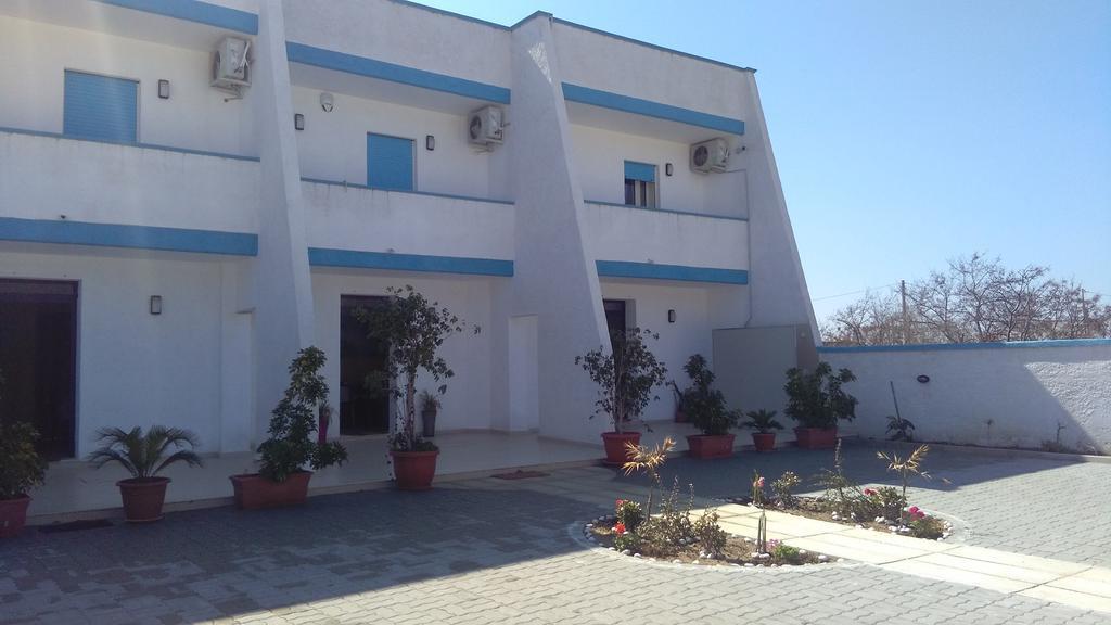 B&B Trullo Di Mare 托里切拉 外观 照片